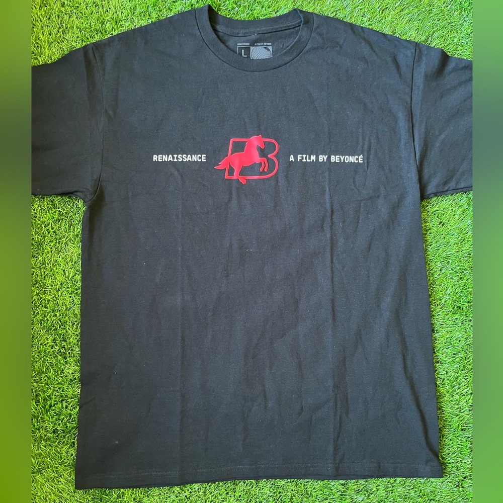 Black Renaissance T-Shirt by Beyoncé Brand New without tags Size Large